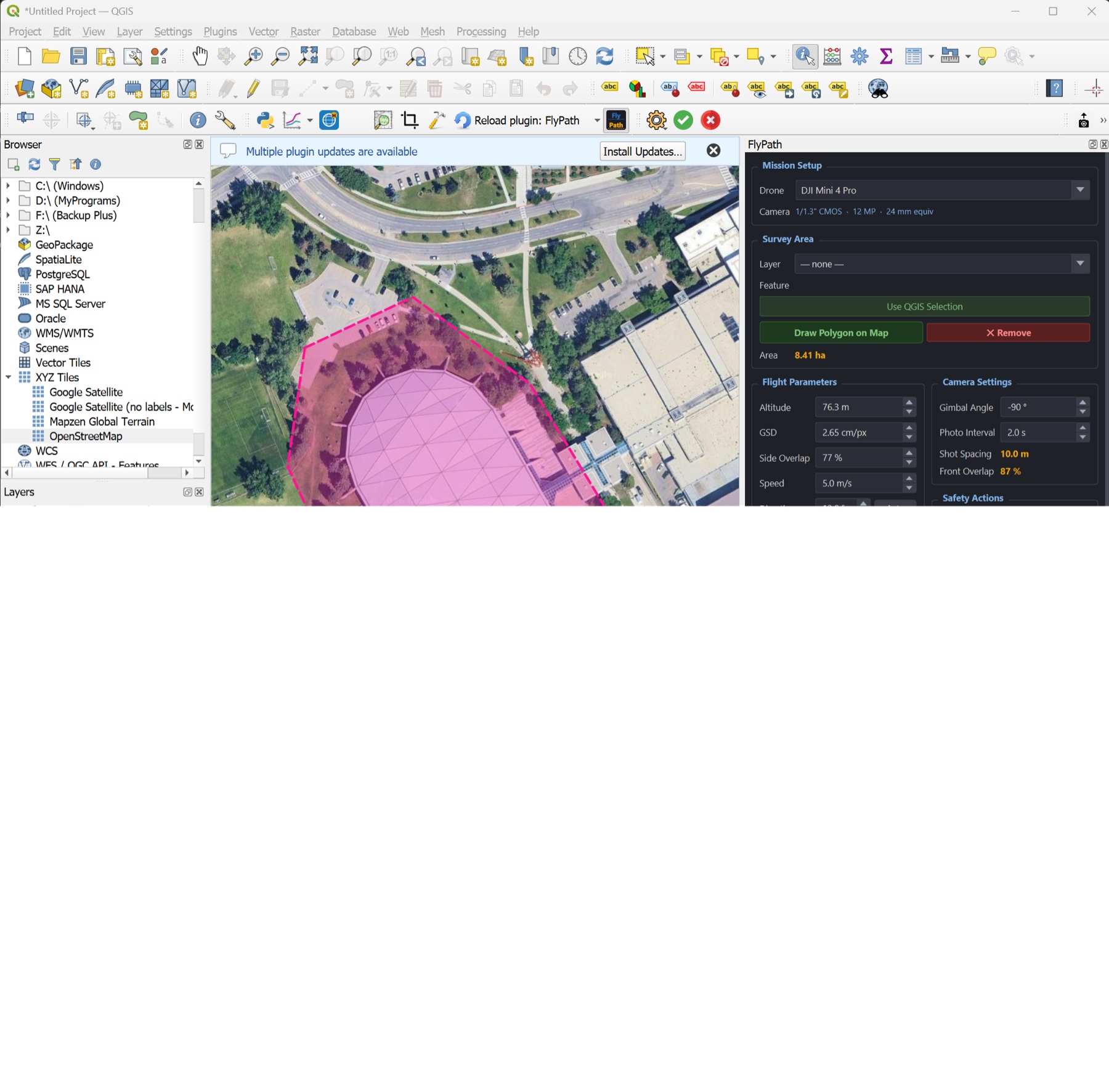 FlyPath 的 QGIS 面板与航线预览